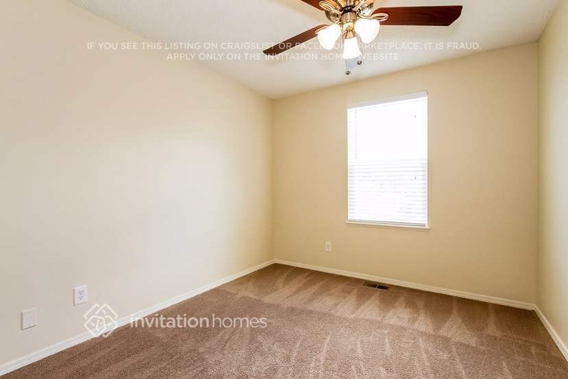 Building Photo - 2925 Rhapsody Dr