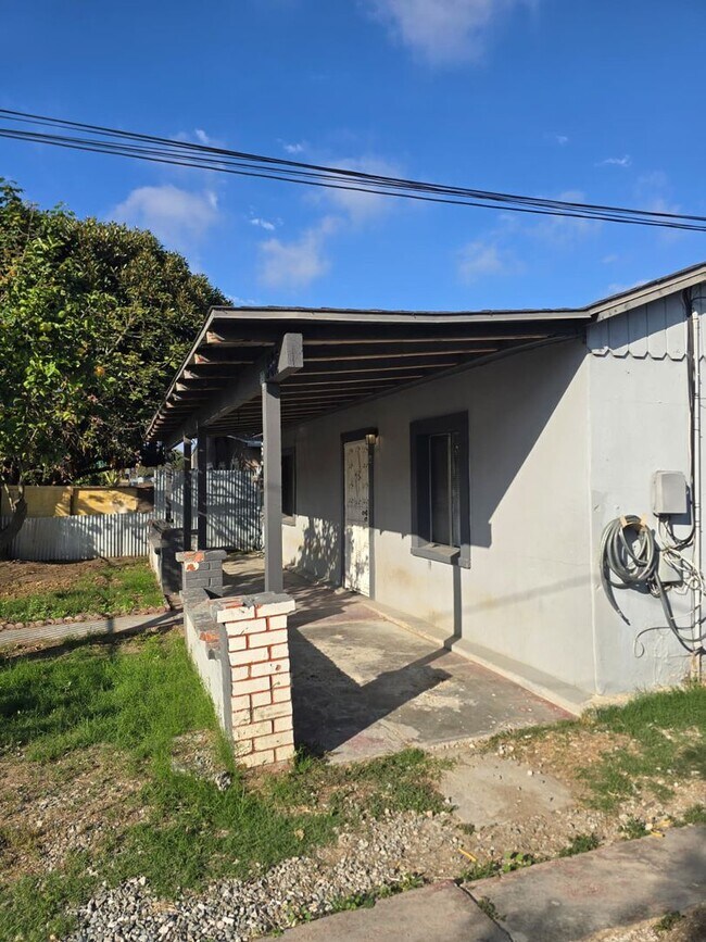 Building Photo - 302 Sycamore Rd