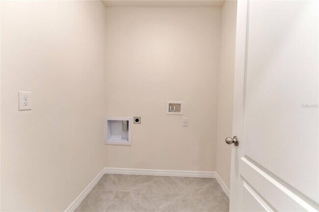 Building Photo - 320 Guadlupe St