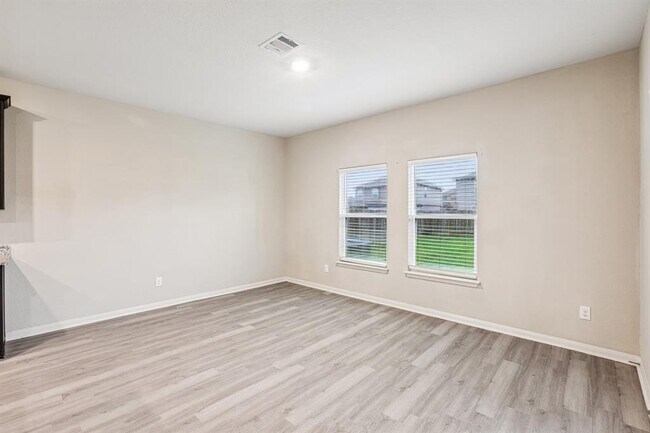 Building Photo - 117 Cherry Tree Ln