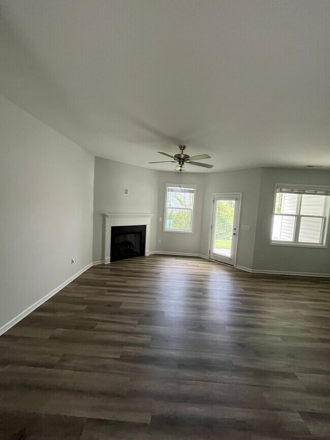 Building Photo - Charming 3 Bedroom Home Located In Zebulon NC!!!