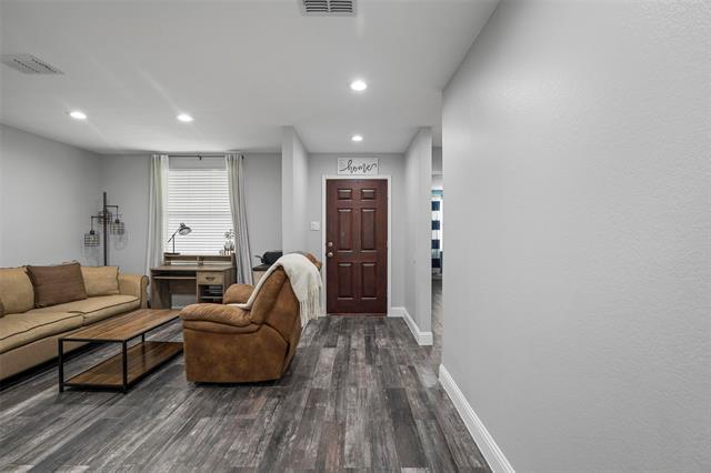 Building Photo - 613 Hanceville Way