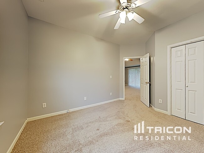 Building Photo - 1302 Waymar Way SW