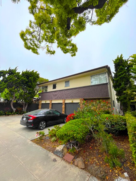 Building Photo - 807 3rd St
