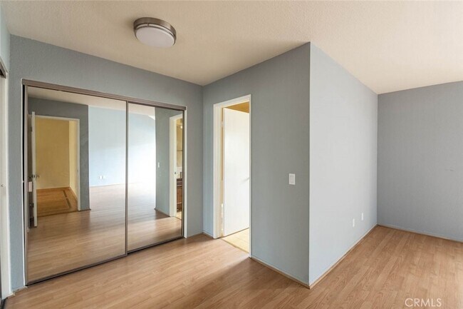 Building Photo - 1244 Valley View Rd