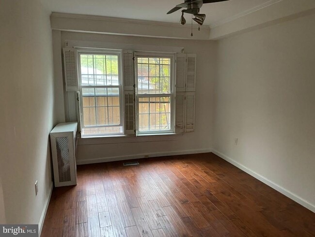 Building Photo - 1410 26th St NW