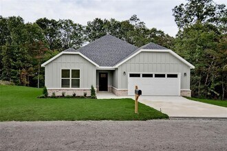 Building Photo - 1 Pagham Ln