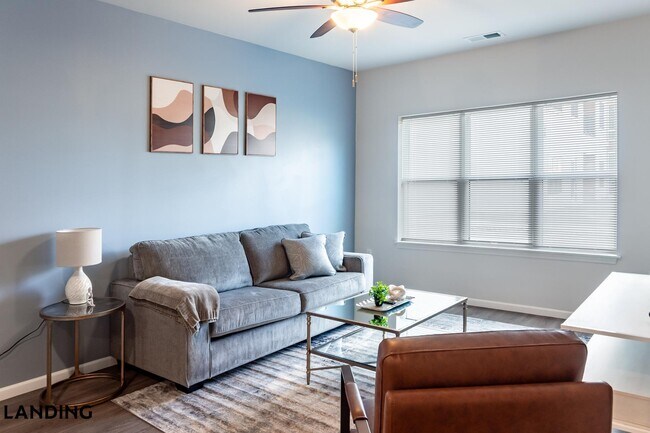 Building Photo - 2023 N Broadmoor Ave