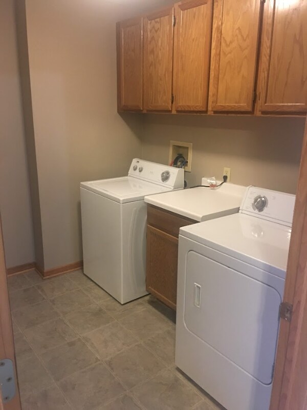 Building Photo - 2042 Cliff Alex Ct S