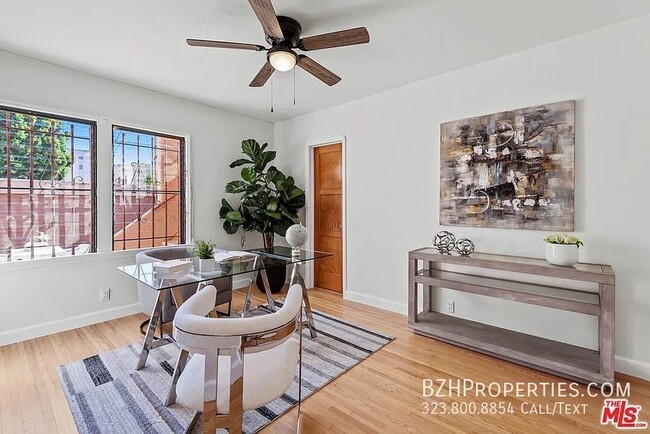 Building Photo - Charming Duplex in McCarthy Circle – Class...