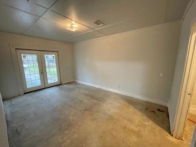 Building Photo - 2370 Hybrook Ln