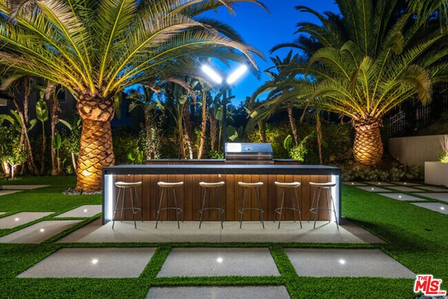 Building Photo - 25879 Chalmers Pl