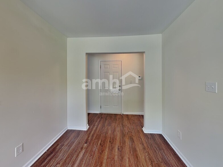 Building Photo - 7628 Nicolette Ct