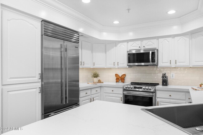 Building Photo - 7400 E Gainey Club Dr