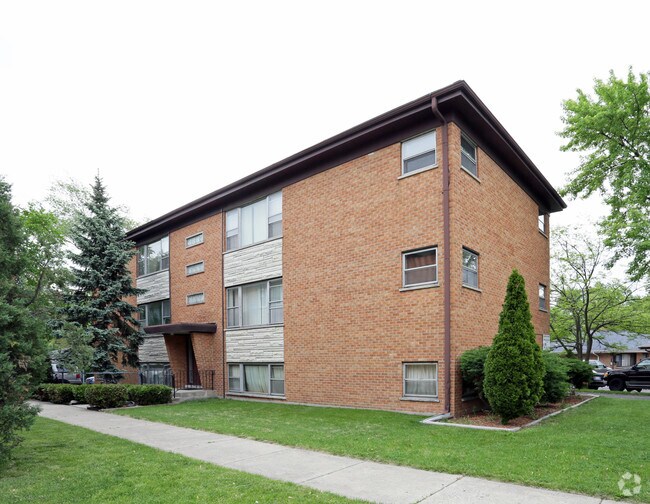 Primary Photo - 533 S Michigan Ct