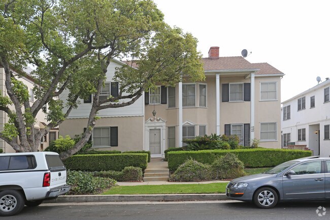 Building Photo - 618 Midvale