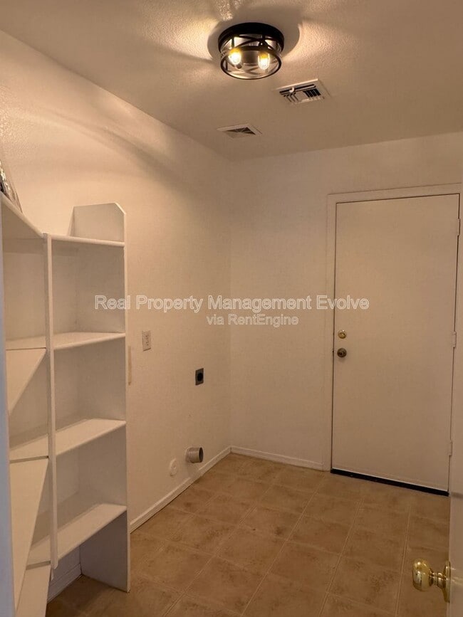 Building Photo - 3045 W Silver Sage Ln