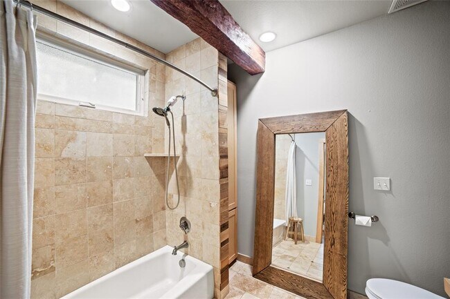 Building Photo - 14514 Hunters Pass