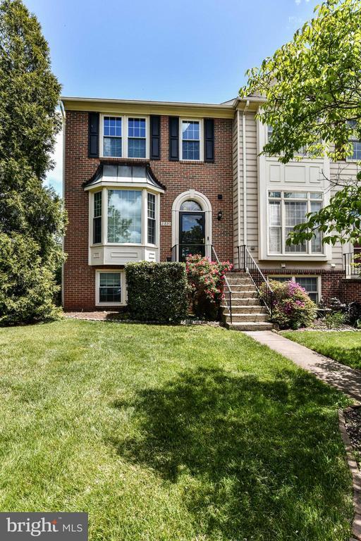 Building Photo - 21820 Leatherleaf Ct