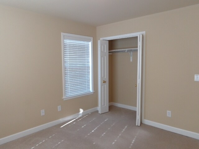 Building Photo - 5000 Idaho Dr