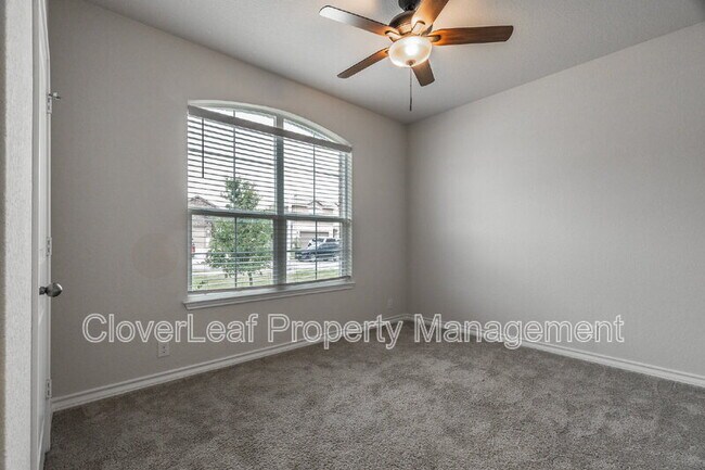 Building Photo - 512 Swift Move