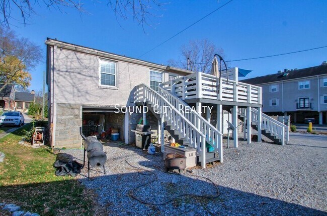Building Photo - 103 Cherokee Rd