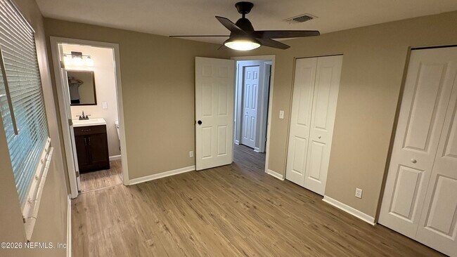 Building Photo - 8036 Delaroche Dr