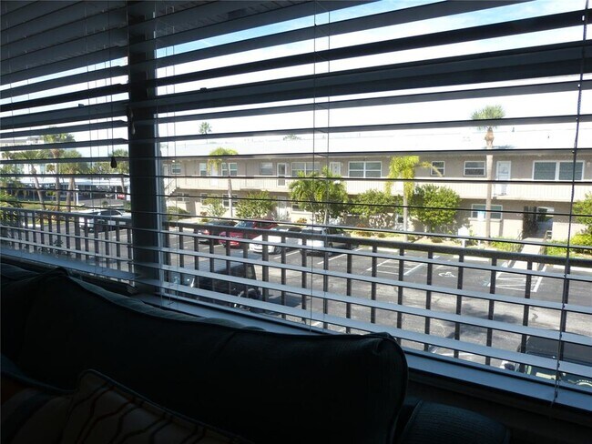 Building Photo - 2 Causeway Blvd