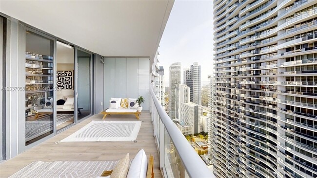 Building Photo - 1010 Brickell Ave