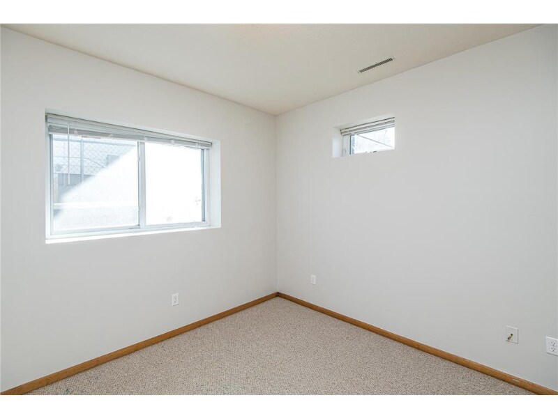 Building Photo - 117 21st St SE