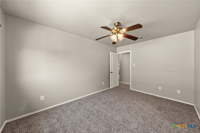 Building Photo - 8424 Starview St