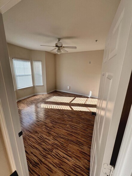 Building Photo - 2801 Chancellorsville Dr
