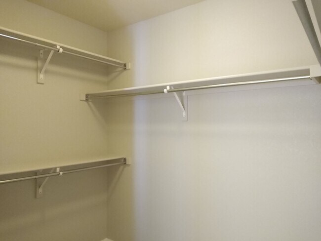 Building Photo - Fabulous Townhome Near Cherry Creek State ...