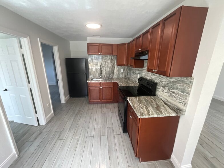 Building Photo - 5207 Behms Ct