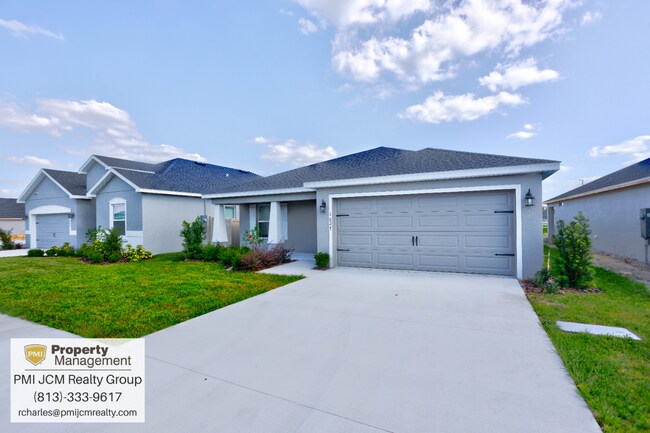 Building Photo - "Discover Your Dream Home: Spacious 4-Bedr...