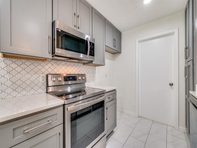 Building Photo - 8903 Marilyn Dr