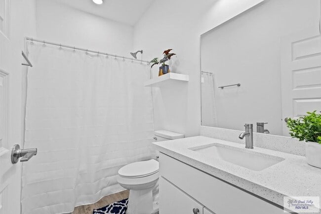 Building Photo - 426 Arroyo Ln