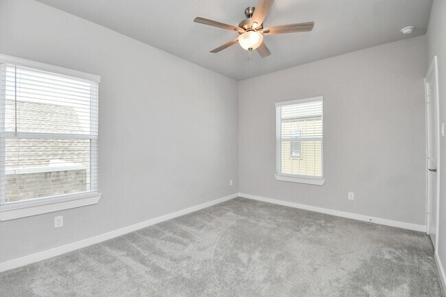 Building Photo - 23823 Cumberland Ridge Dr