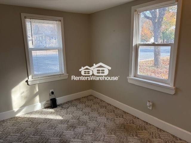 Building Photo - 305 1st Ave S