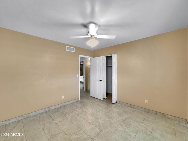 Building Photo - 15036 N Dogwood Ln