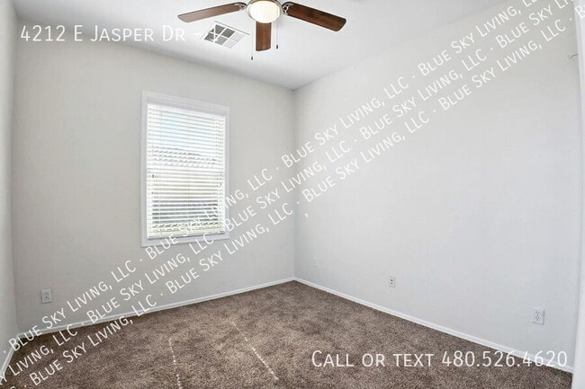 Building Photo - 4212 E Jasper Dr