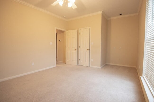 Building Photo - 6180 Gracemount Ln