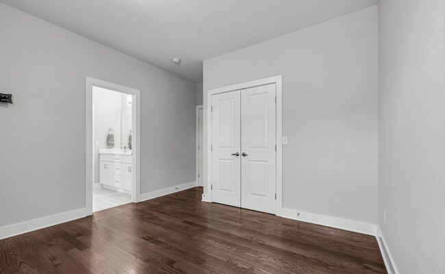 Building Photo - 1807 14th Ave N