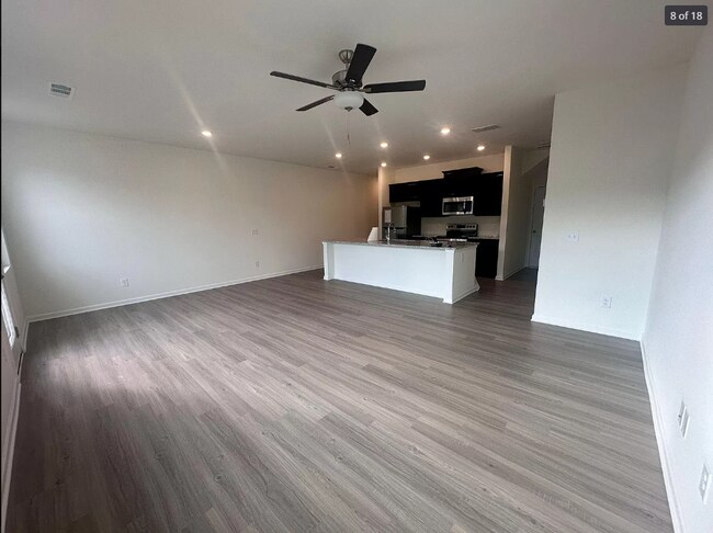 Building Photo - 372 Whitetail Cir