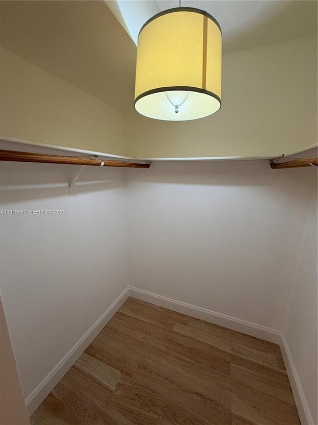 Building Photo - 2350 NE 135th St