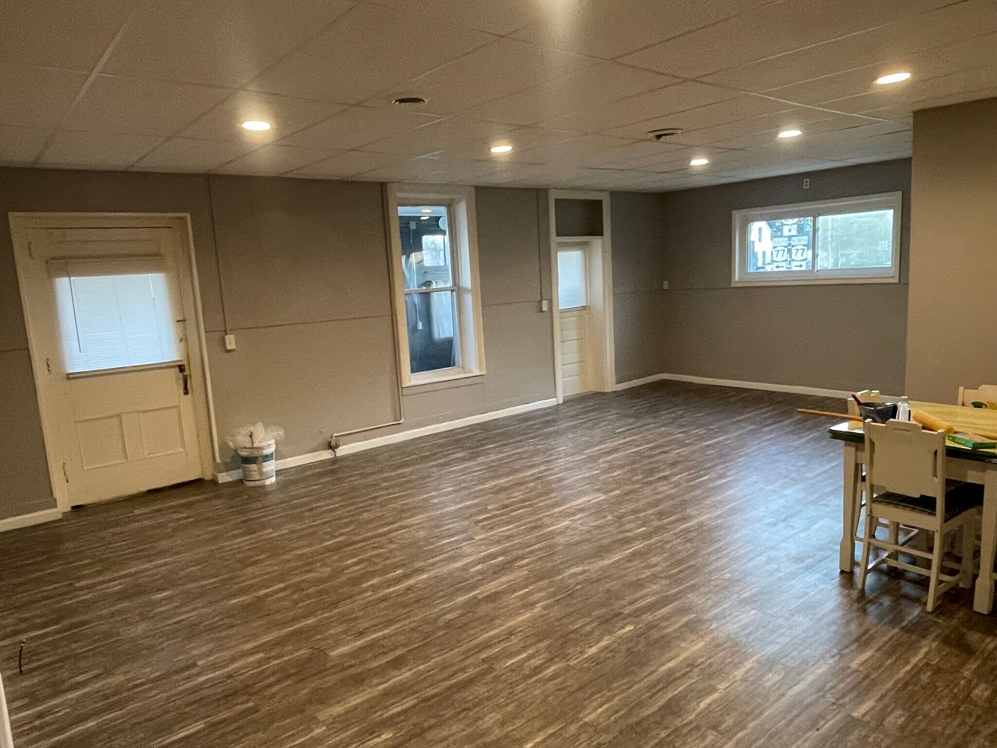 Building Photo - 1389 Broadway