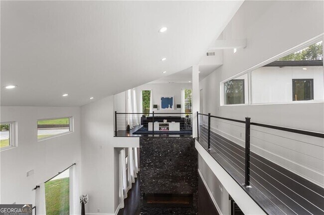 Building Photo - 1756 N Akin Dr NE