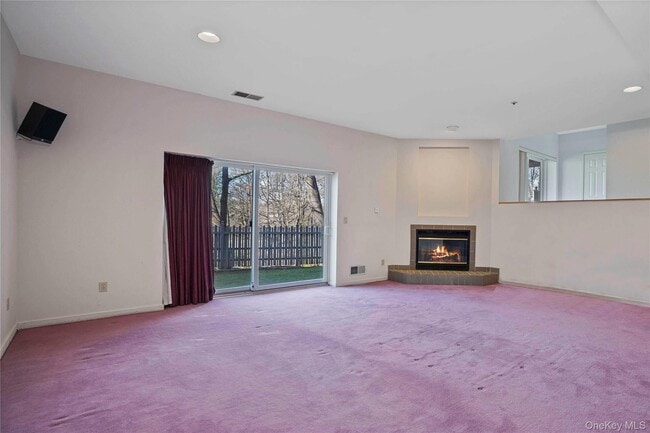 Building Photo - 208 Boulder Ridge Rd