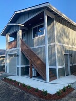 Building Photo - 1704 Eagles Nest Pl SE