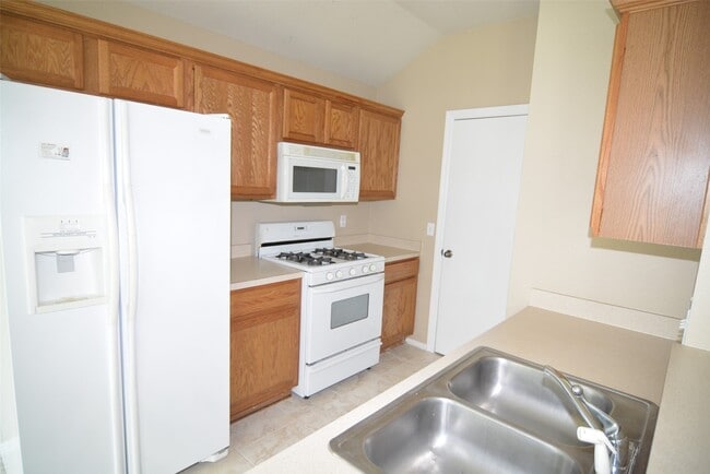 Building Photo - 16215 Willowford Ct